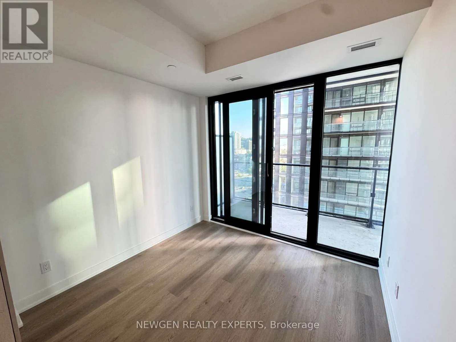 1415 - 101 JOHN STREET N