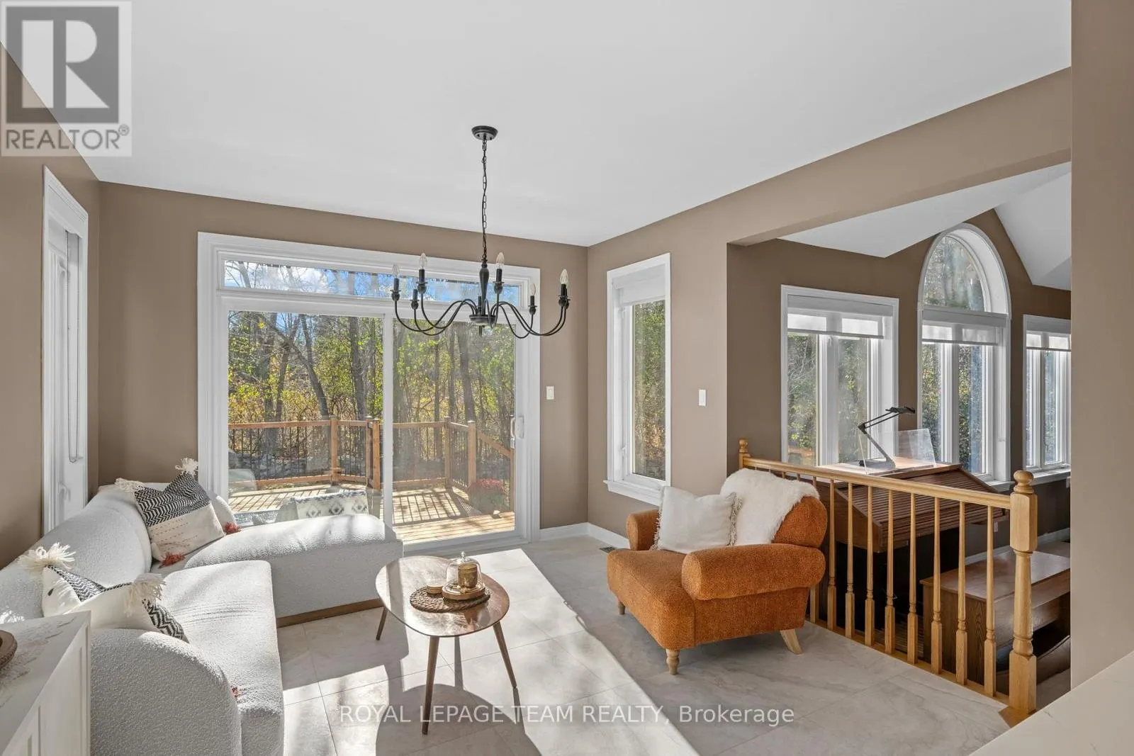 16 SIROCCO CRESCENT