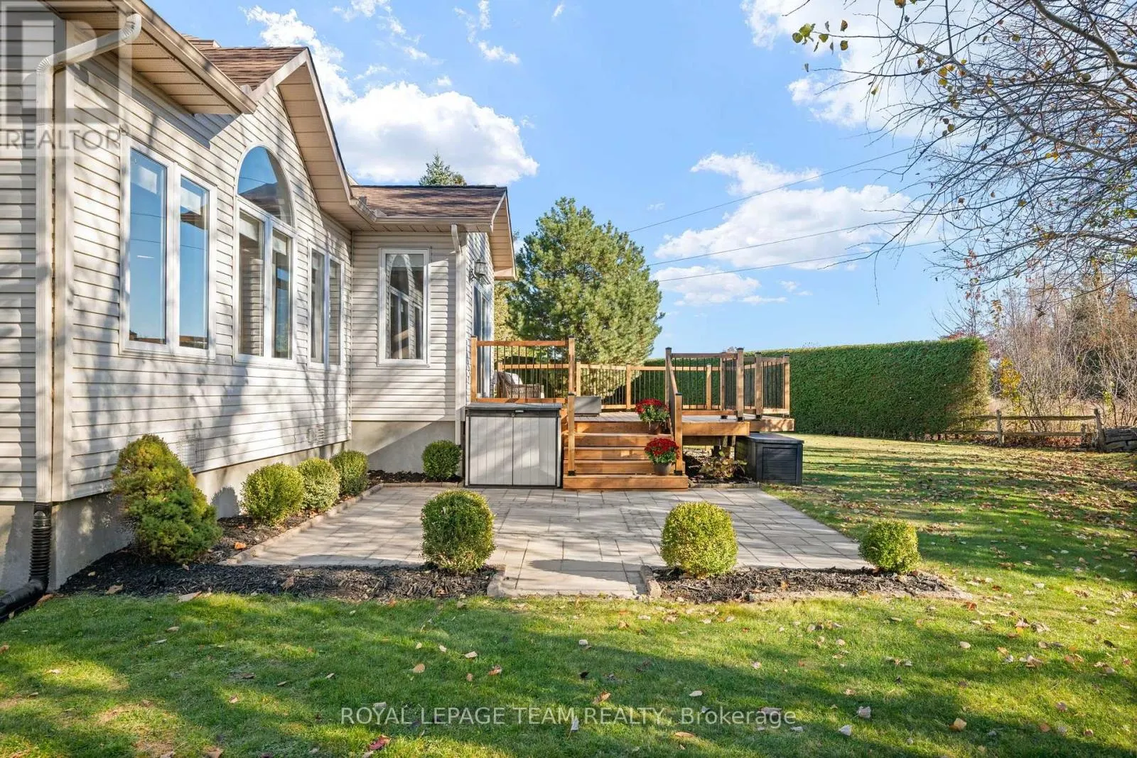 16 SIROCCO CRESCENT