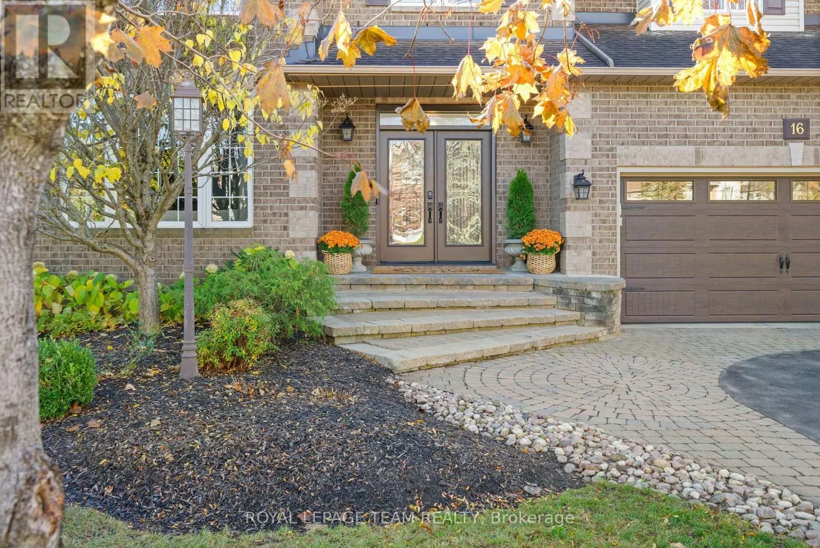 16 SIROCCO CRESCENT