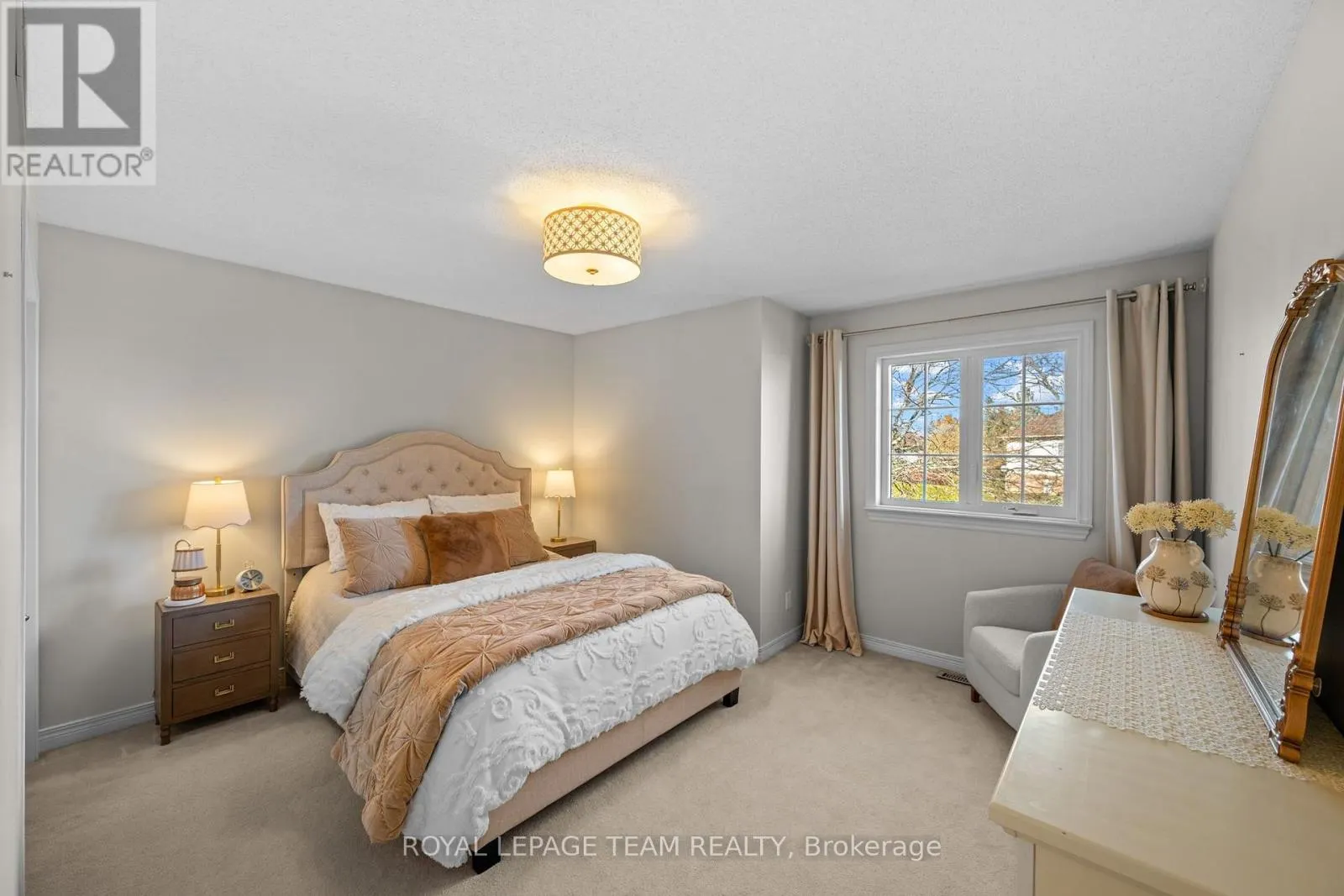 16 SIROCCO CRESCENT