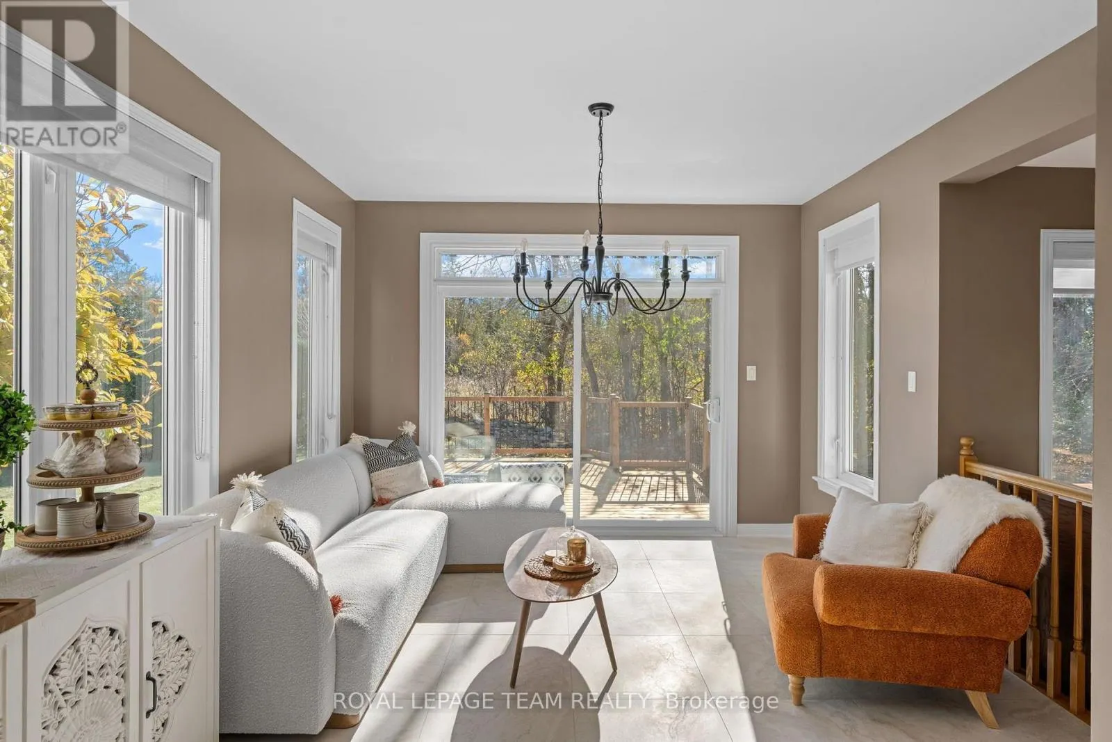 16 SIROCCO CRESCENT