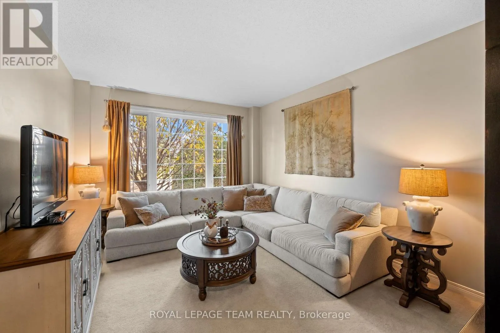16 SIROCCO CRESCENT
