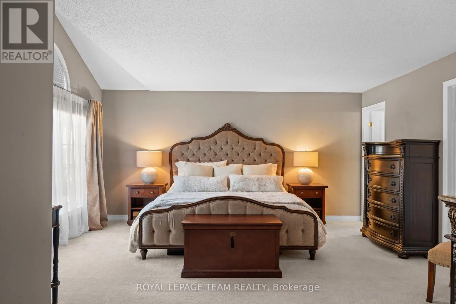 16 SIROCCO CRESCENT