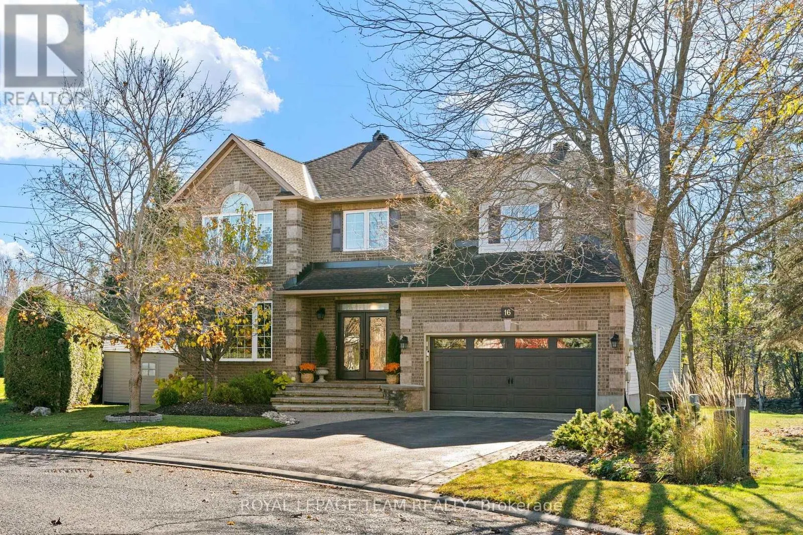 16 SIROCCO CRESCENT