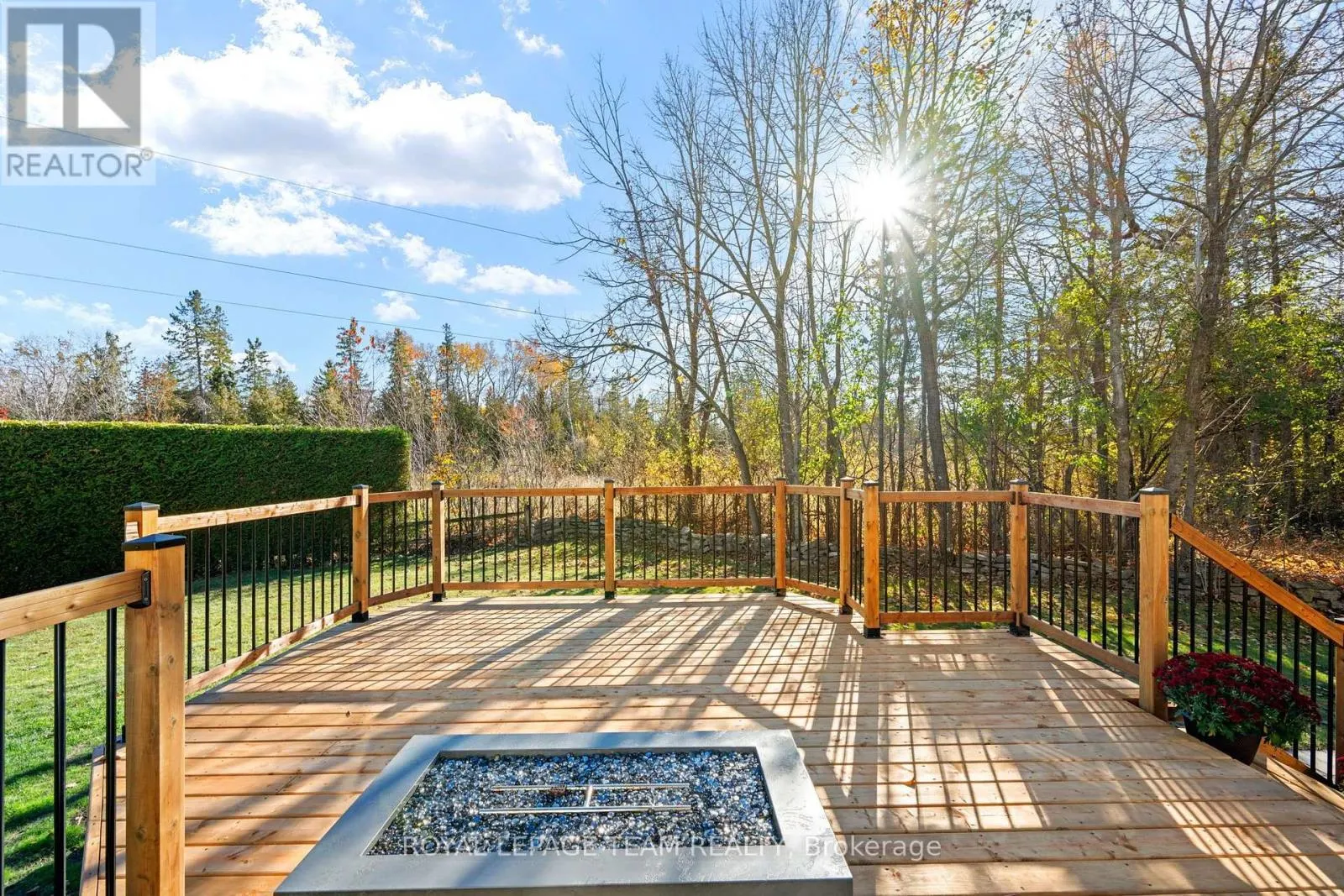 16 SIROCCO CRESCENT