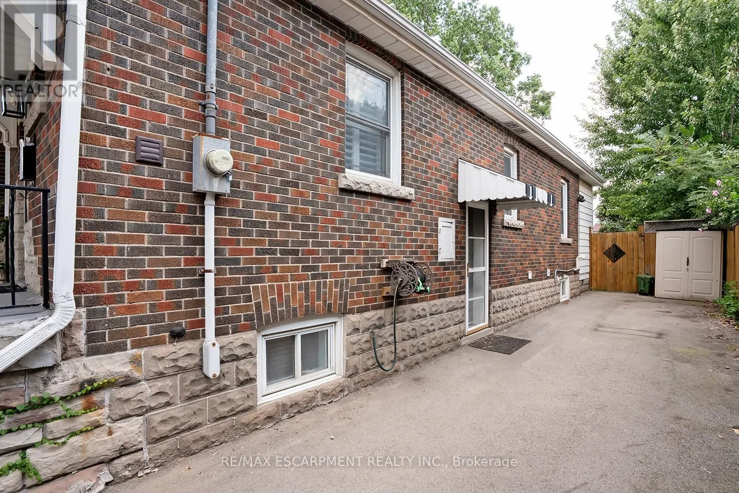 65 KENILWORTH AVENUE S