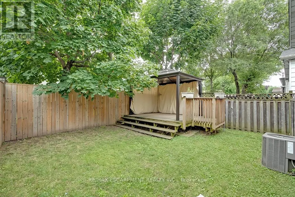 LOWER - 7 GARSIDE AVENUE S