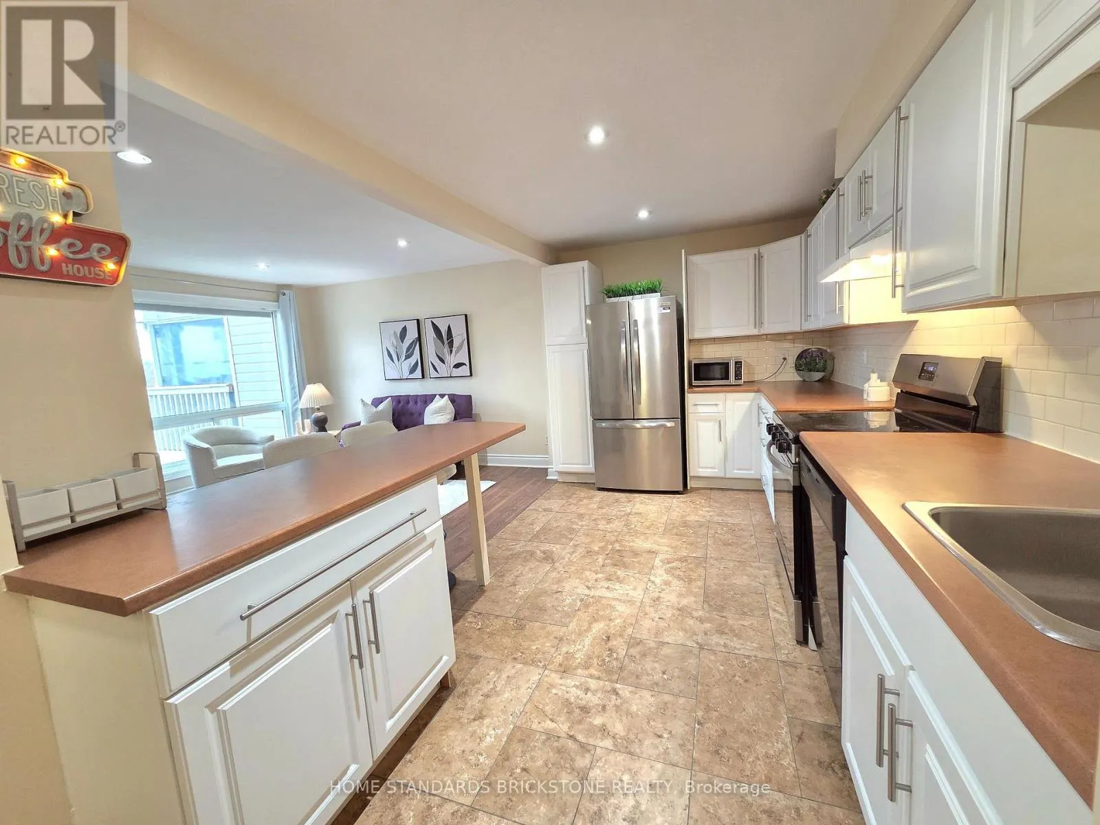67B - 790 ST ANDRE DRIVE