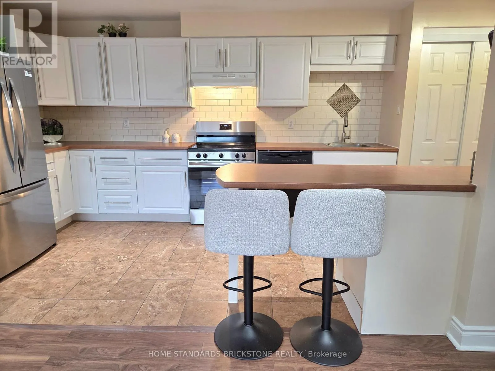 67B - 790 ST ANDRE DRIVE