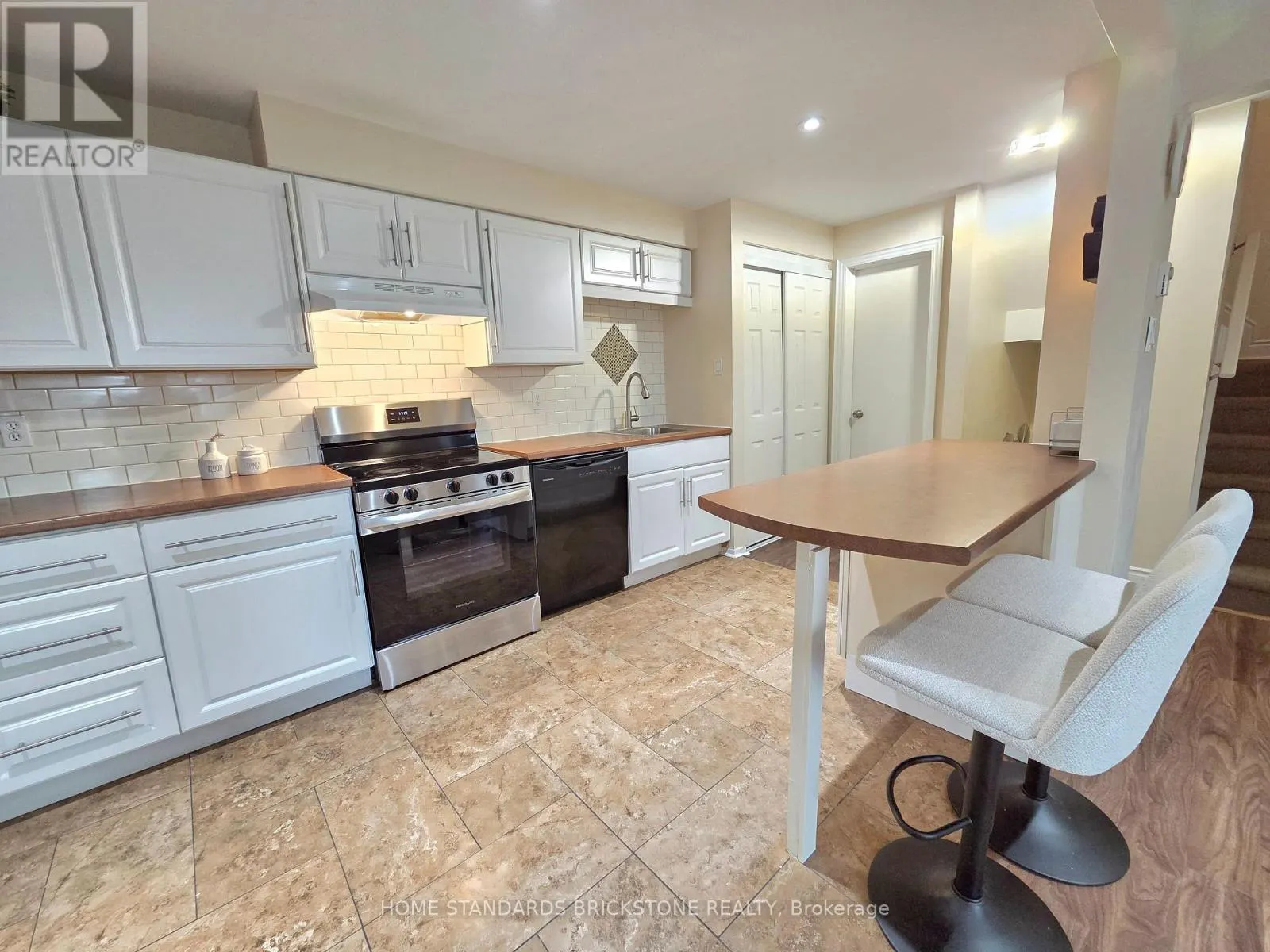 67B - 790 ST ANDRE DRIVE