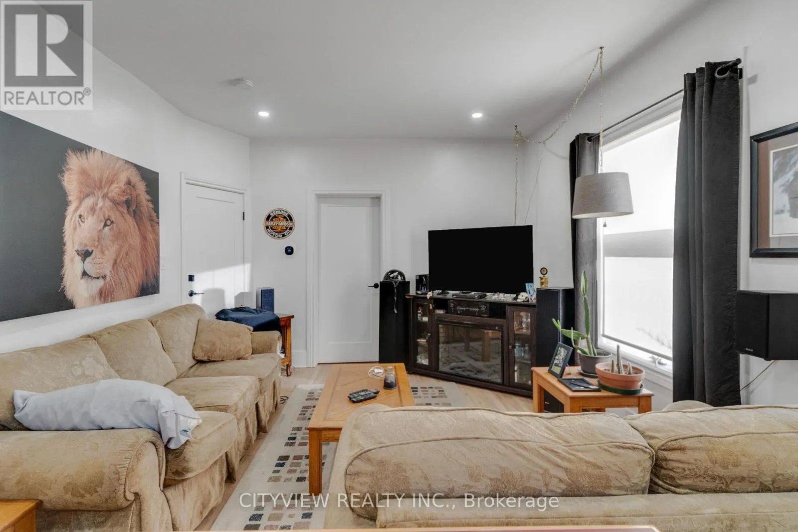 382 BEACH ROAD