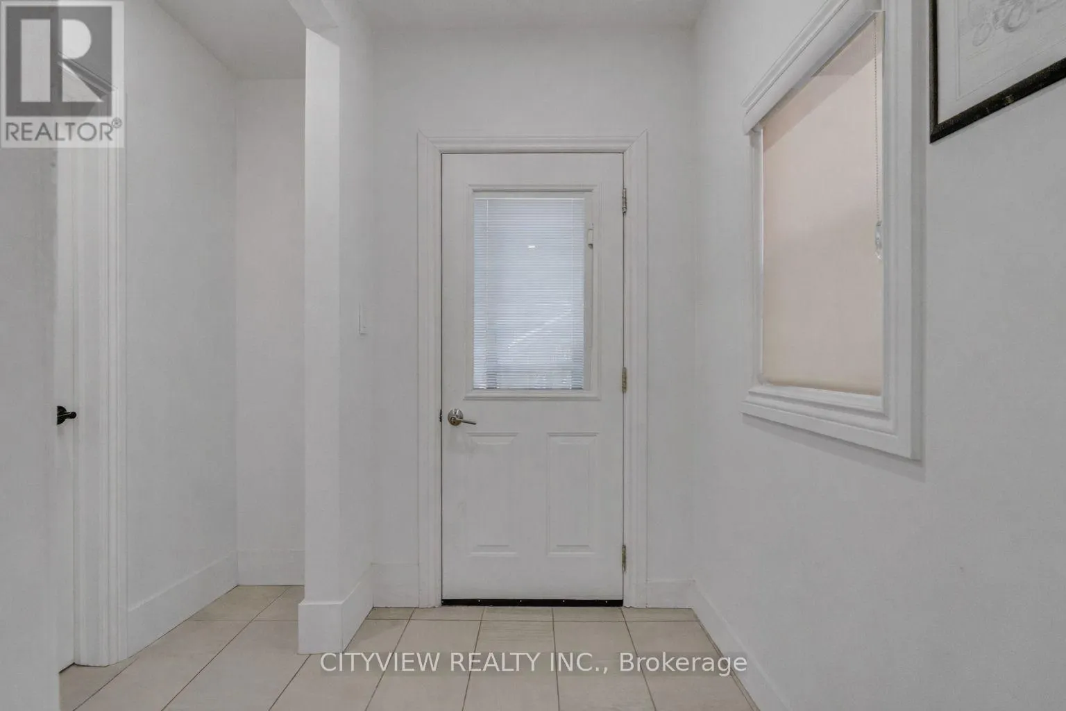 382 BEACH ROAD