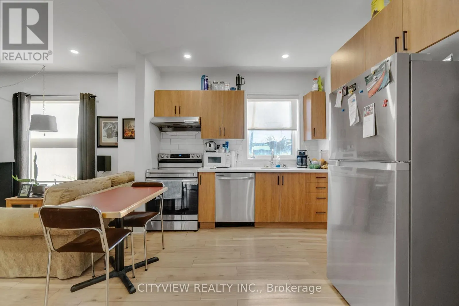 382 BEACH ROAD