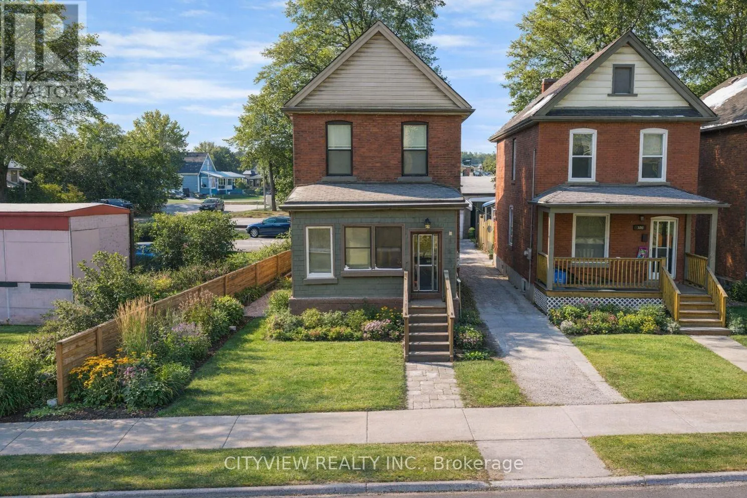 382 BEACH ROAD