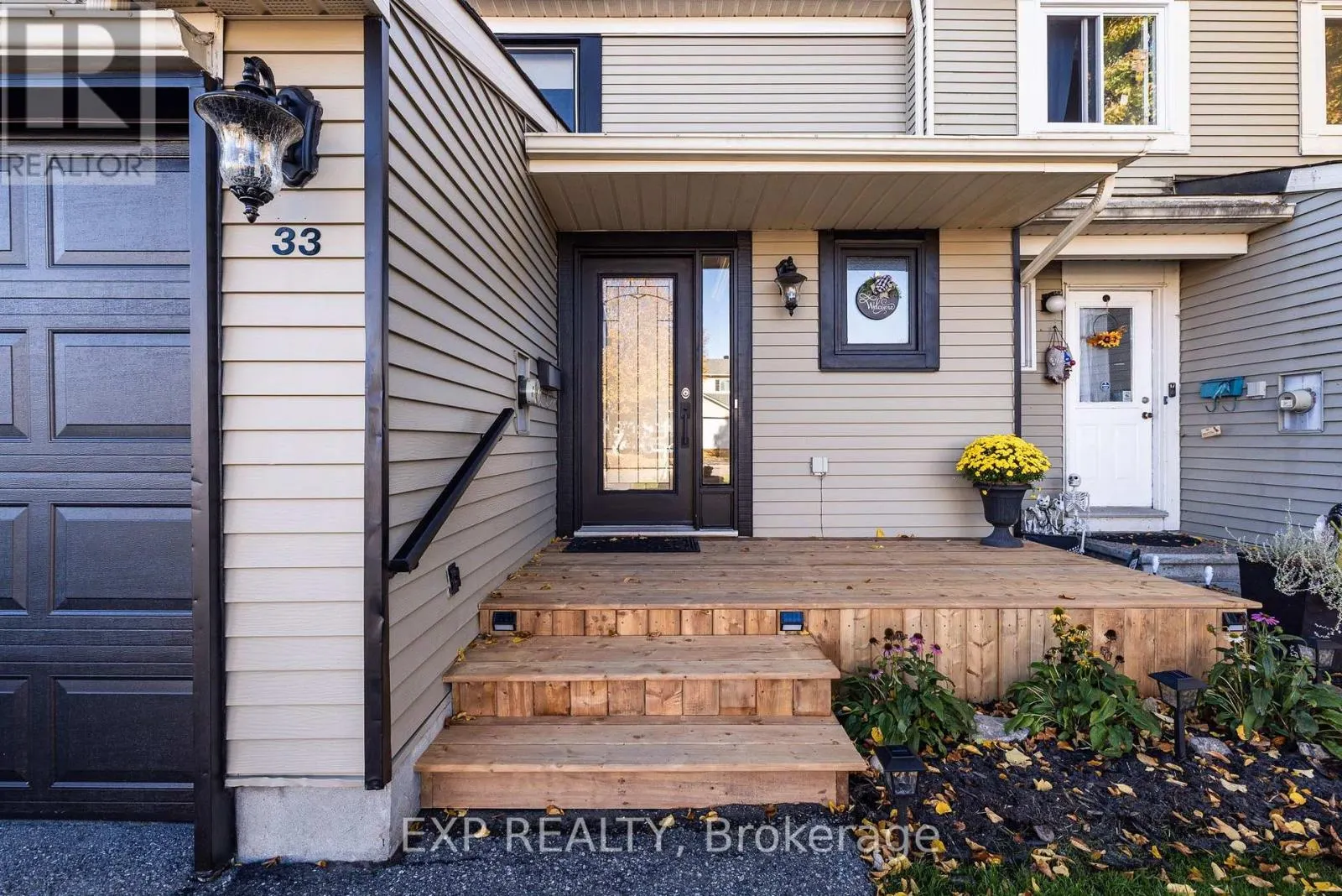 33 SHEARER CRESCENT