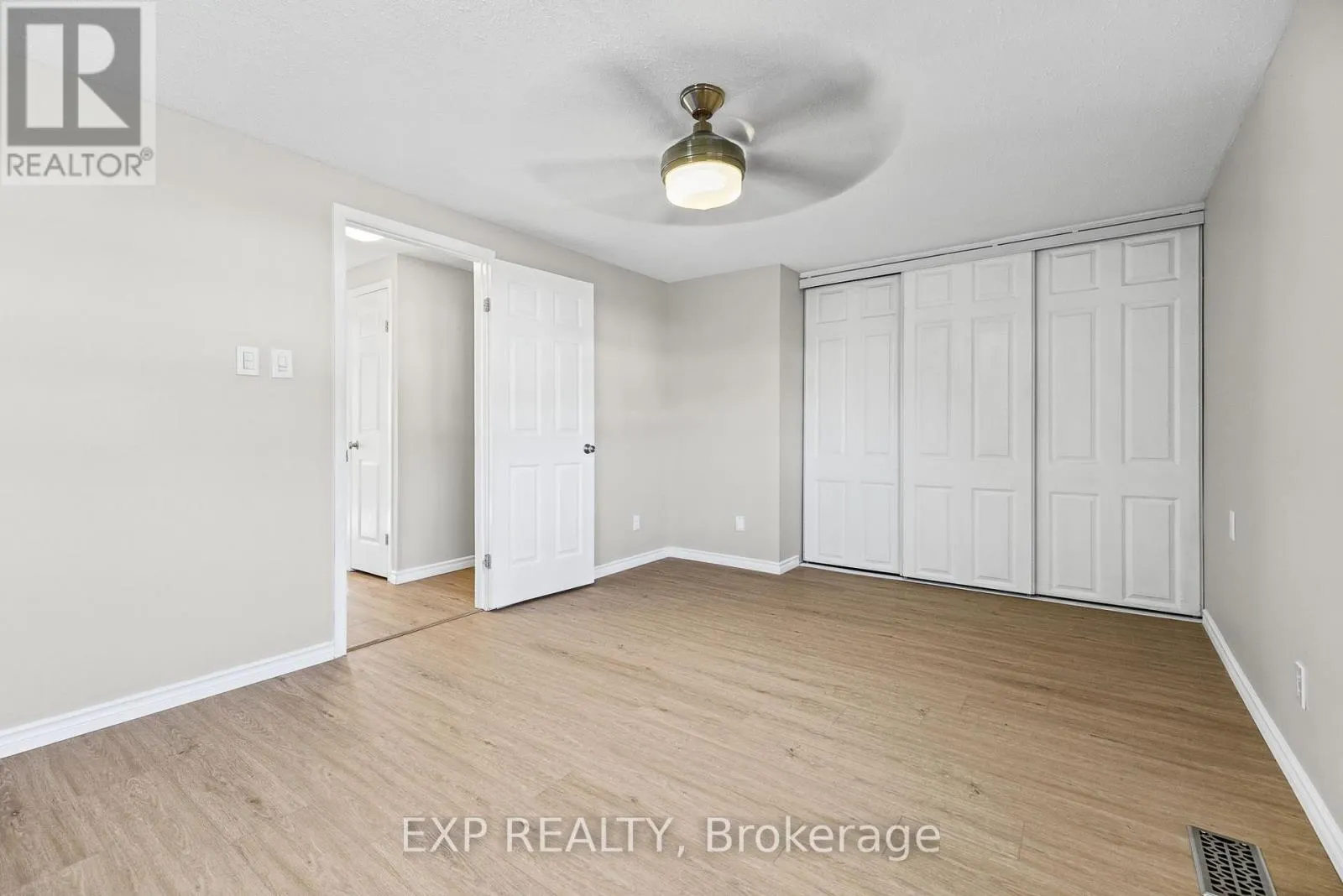 33 SHEARER CRESCENT