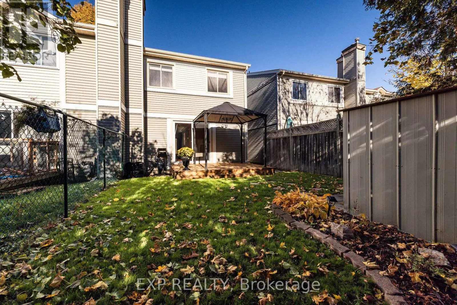 33 SHEARER CRESCENT