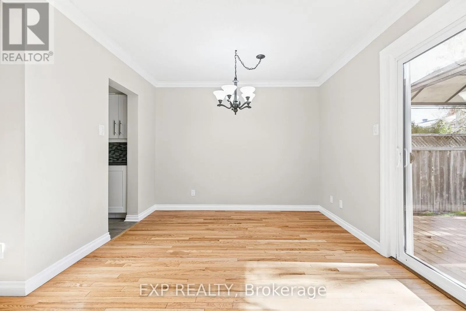 33 SHEARER CRESCENT