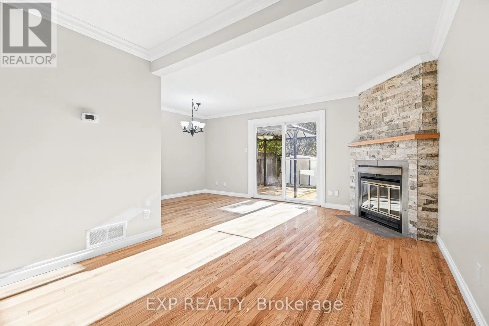 33 SHEARER CRESCENT