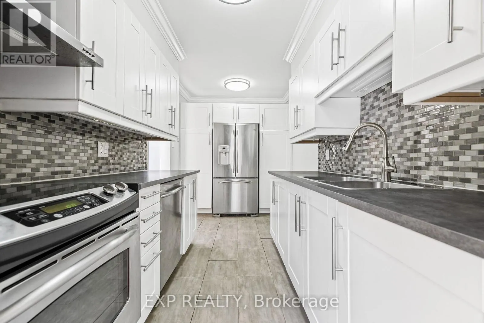 33 SHEARER CRESCENT