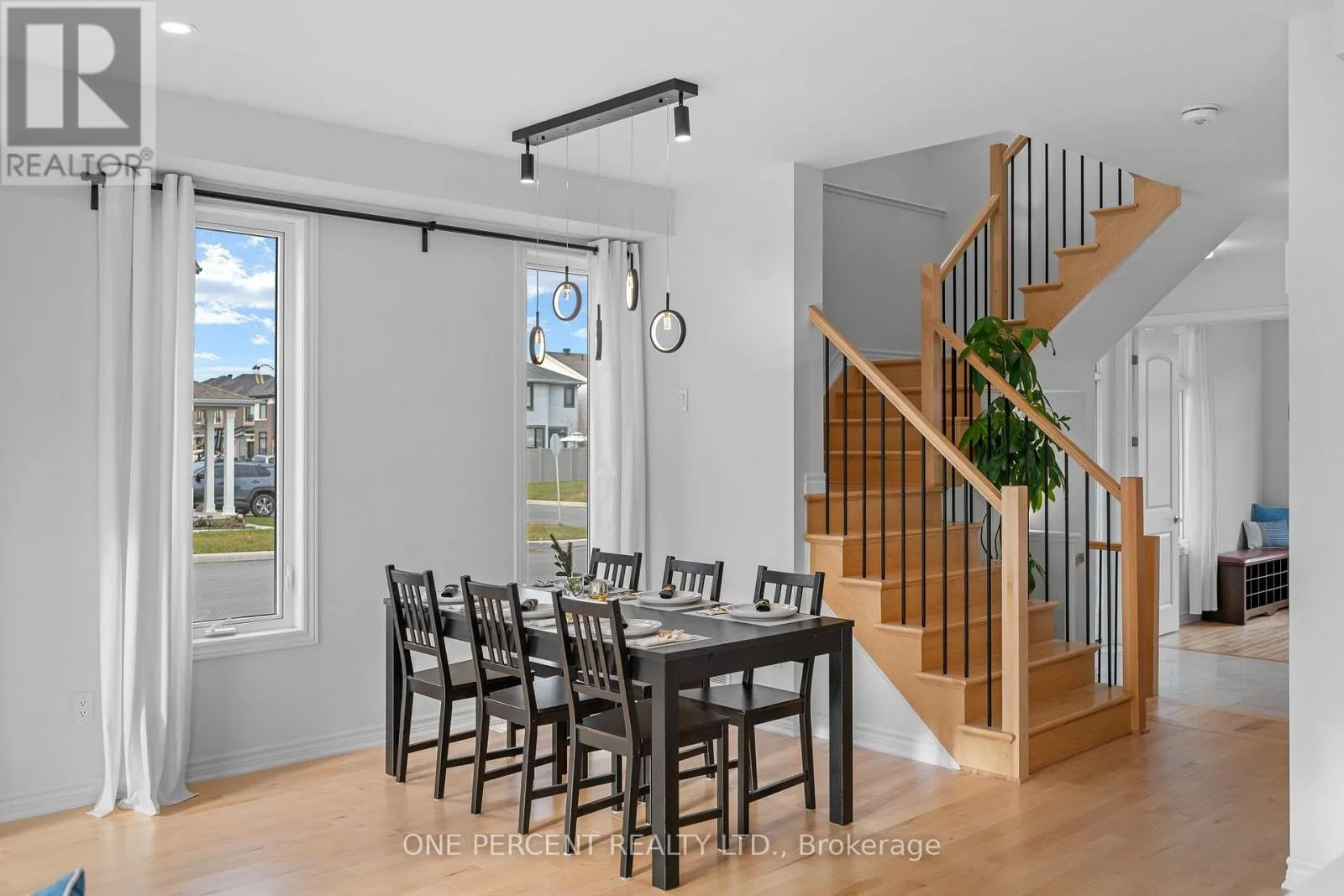 312 FINIAL WAY