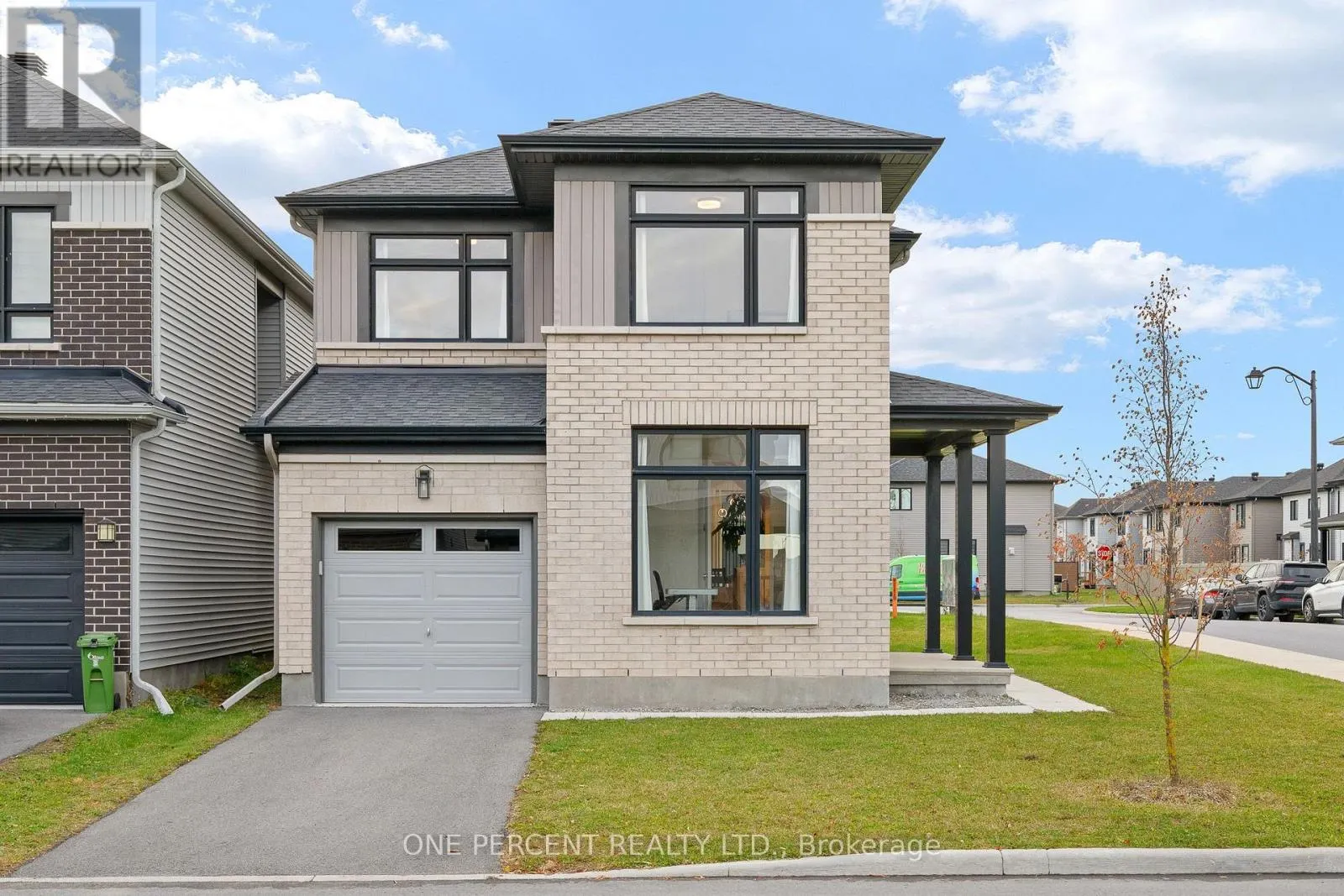 312 FINIAL WAY
