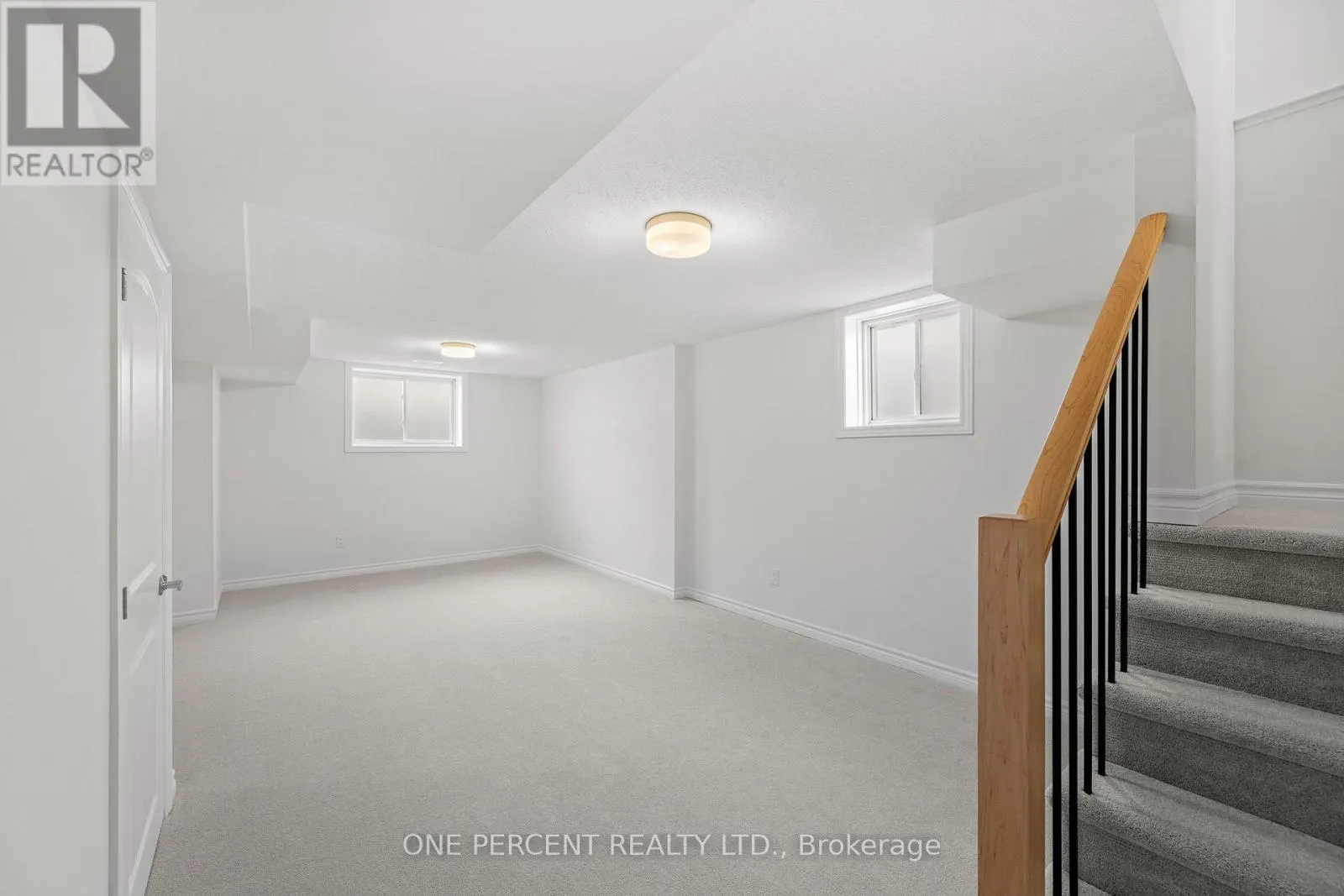 312 FINIAL WAY