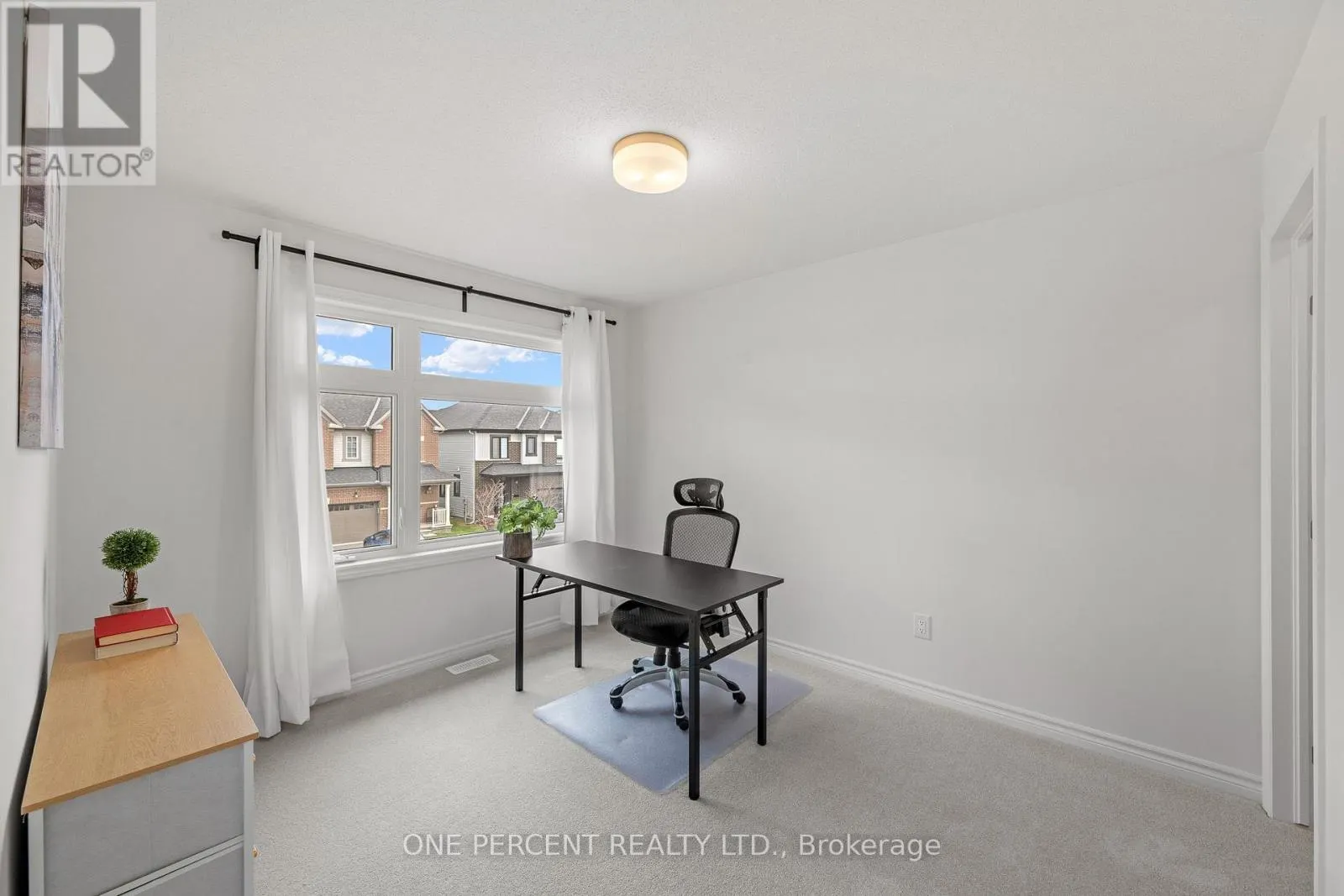 312 FINIAL WAY