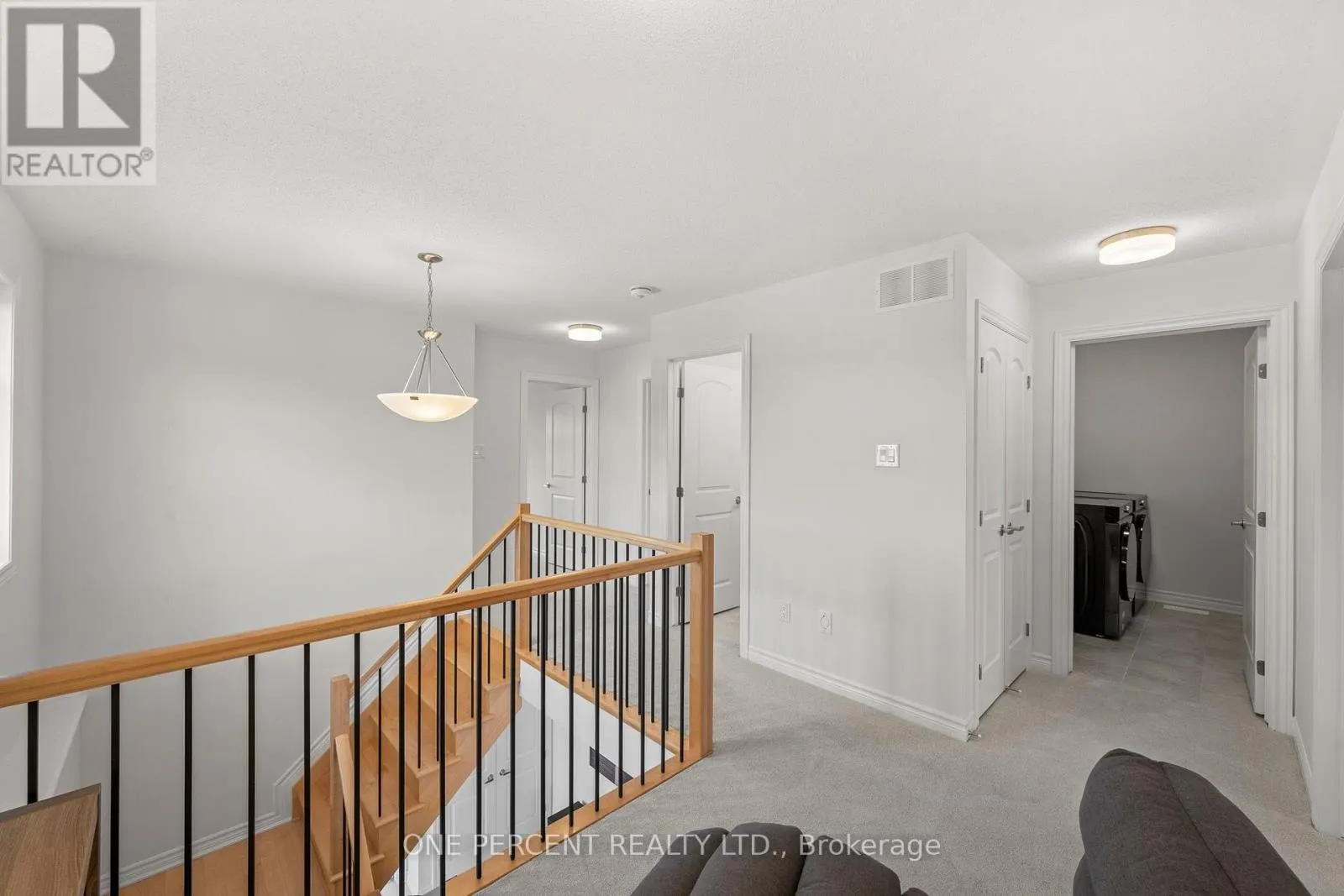 312 FINIAL WAY