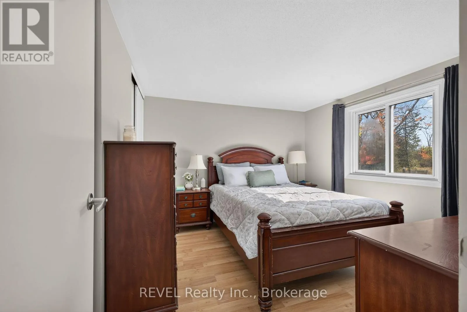 2984 HOLLOWAY BAY ROAD