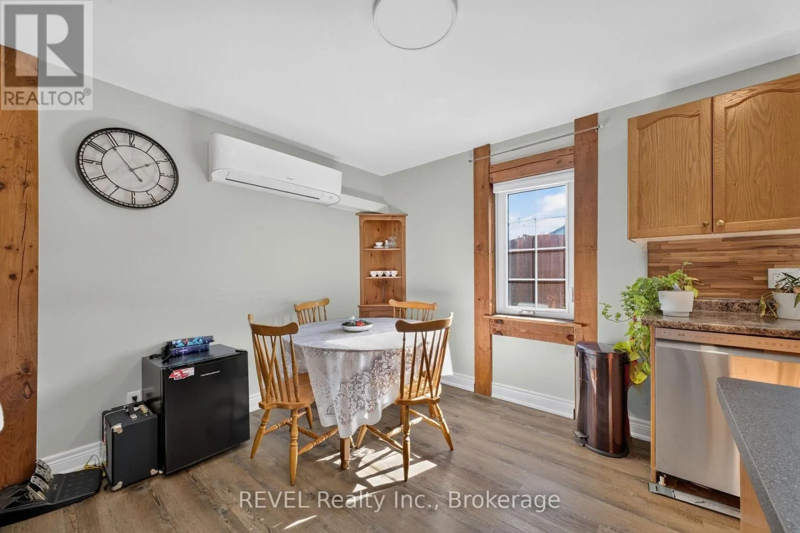 2984 HOLLOWAY BAY ROAD