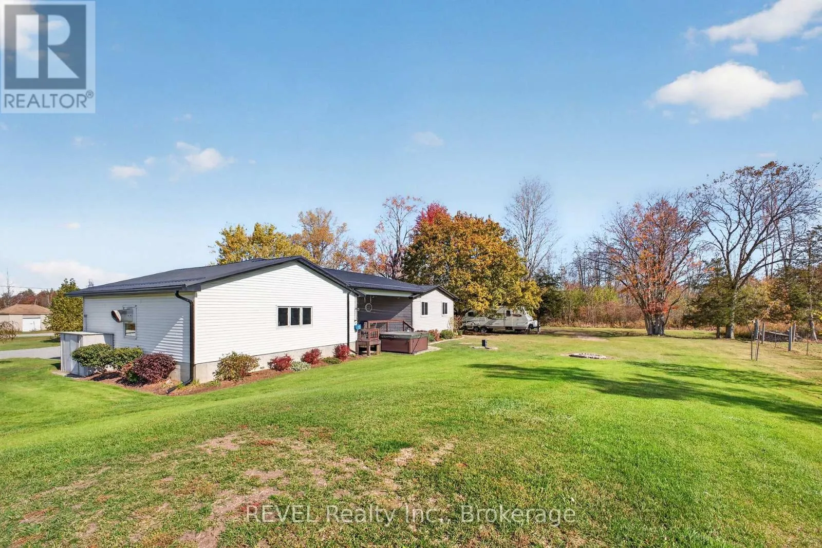 2984 HOLLOWAY BAY ROAD