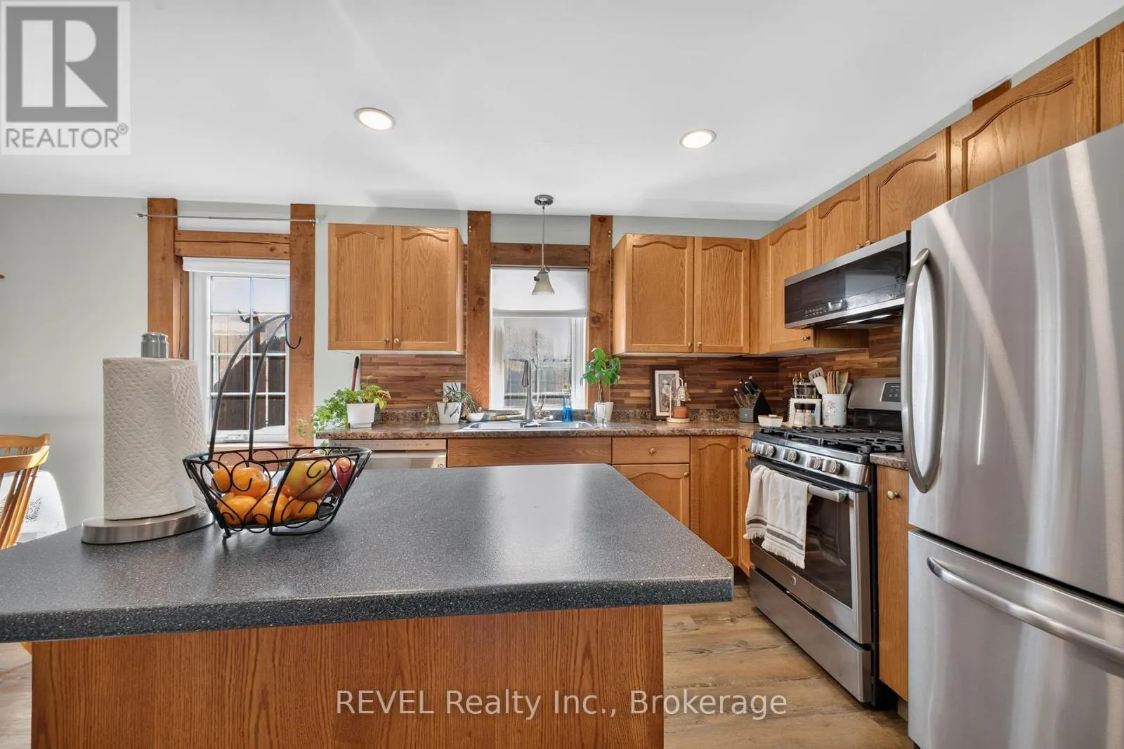 2984 HOLLOWAY BAY ROAD