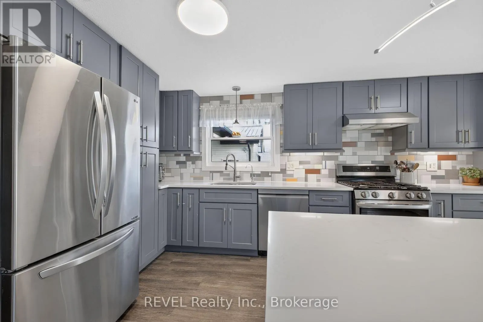 2984 HOLLOWAY BAY ROAD