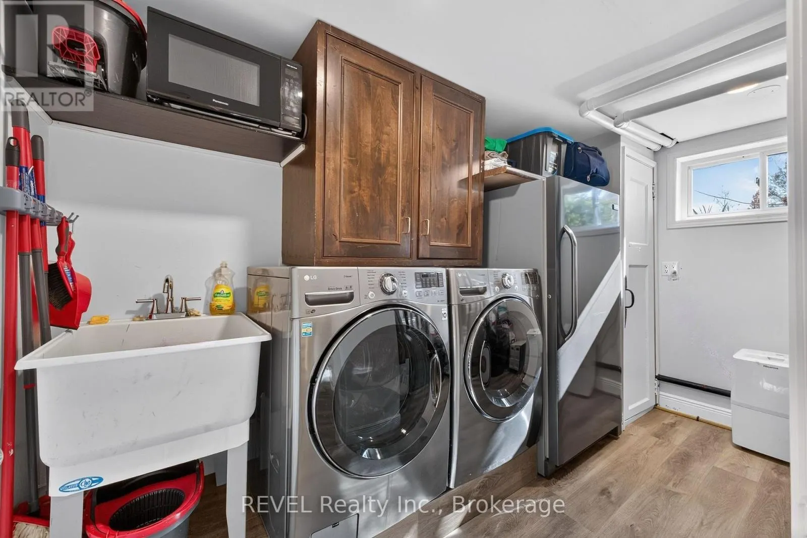 2984 HOLLOWAY BAY ROAD