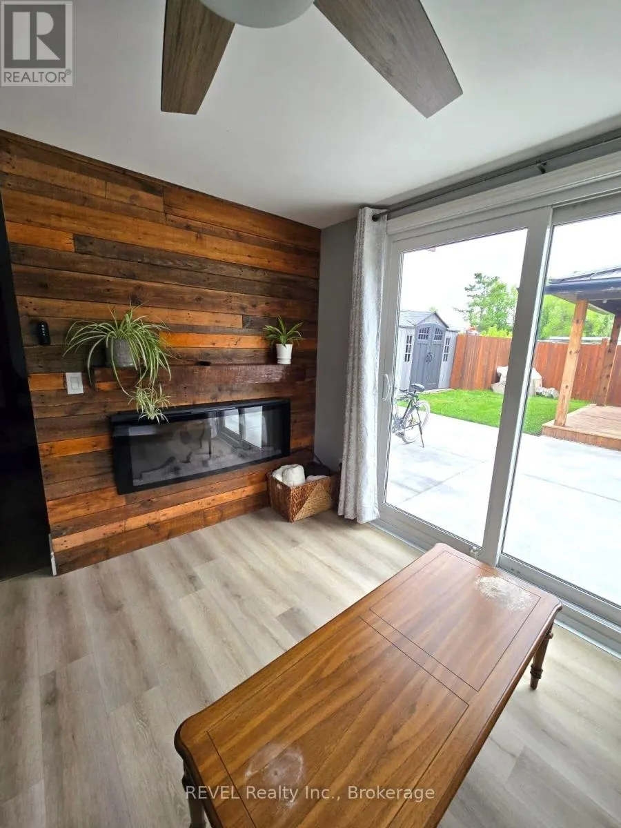 2984 HOLLOWAY BAY ROAD