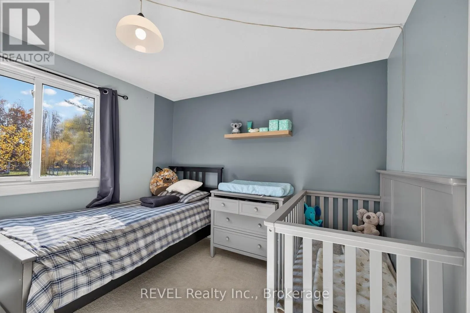 2984 HOLLOWAY BAY ROAD