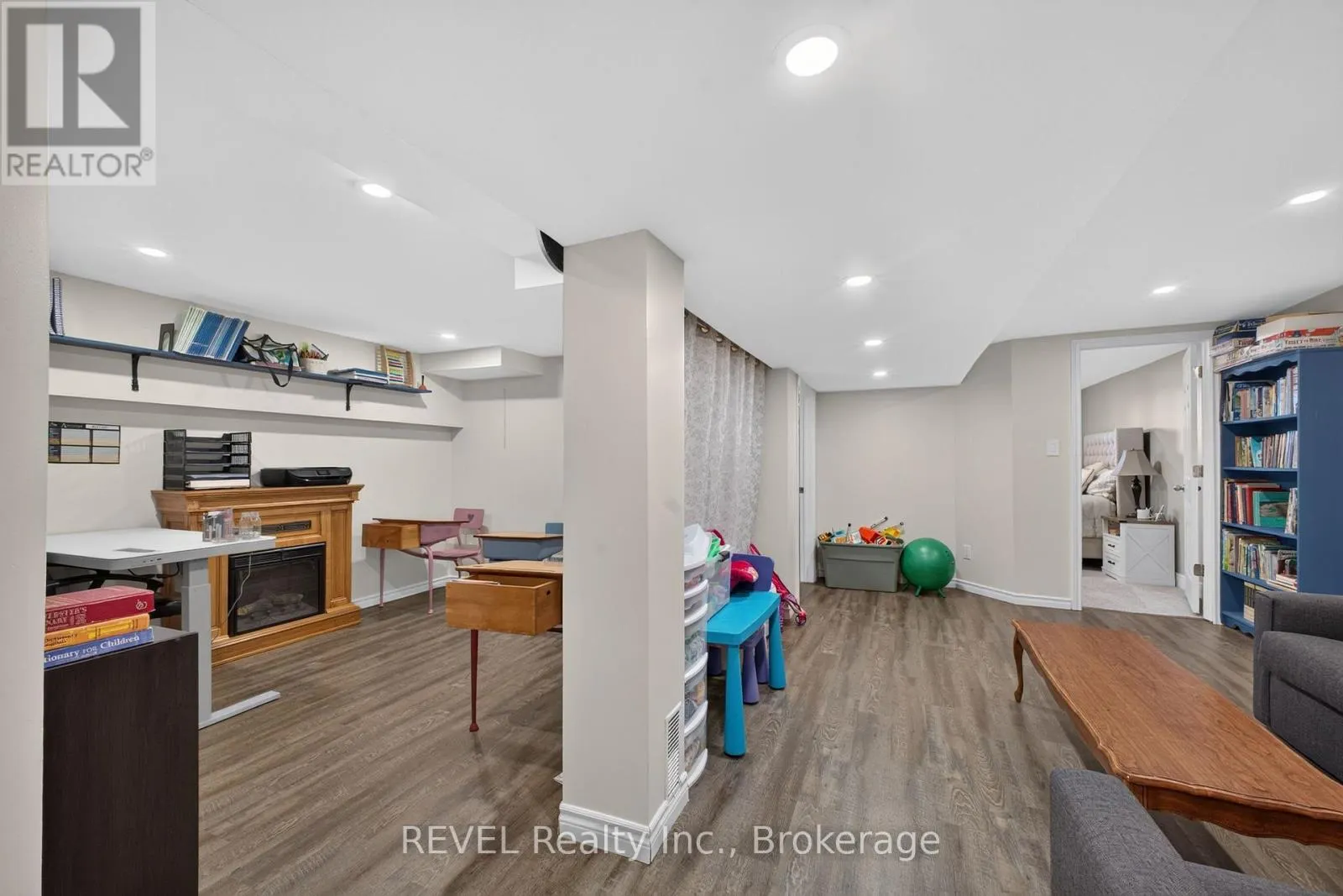 2984 HOLLOWAY BAY ROAD