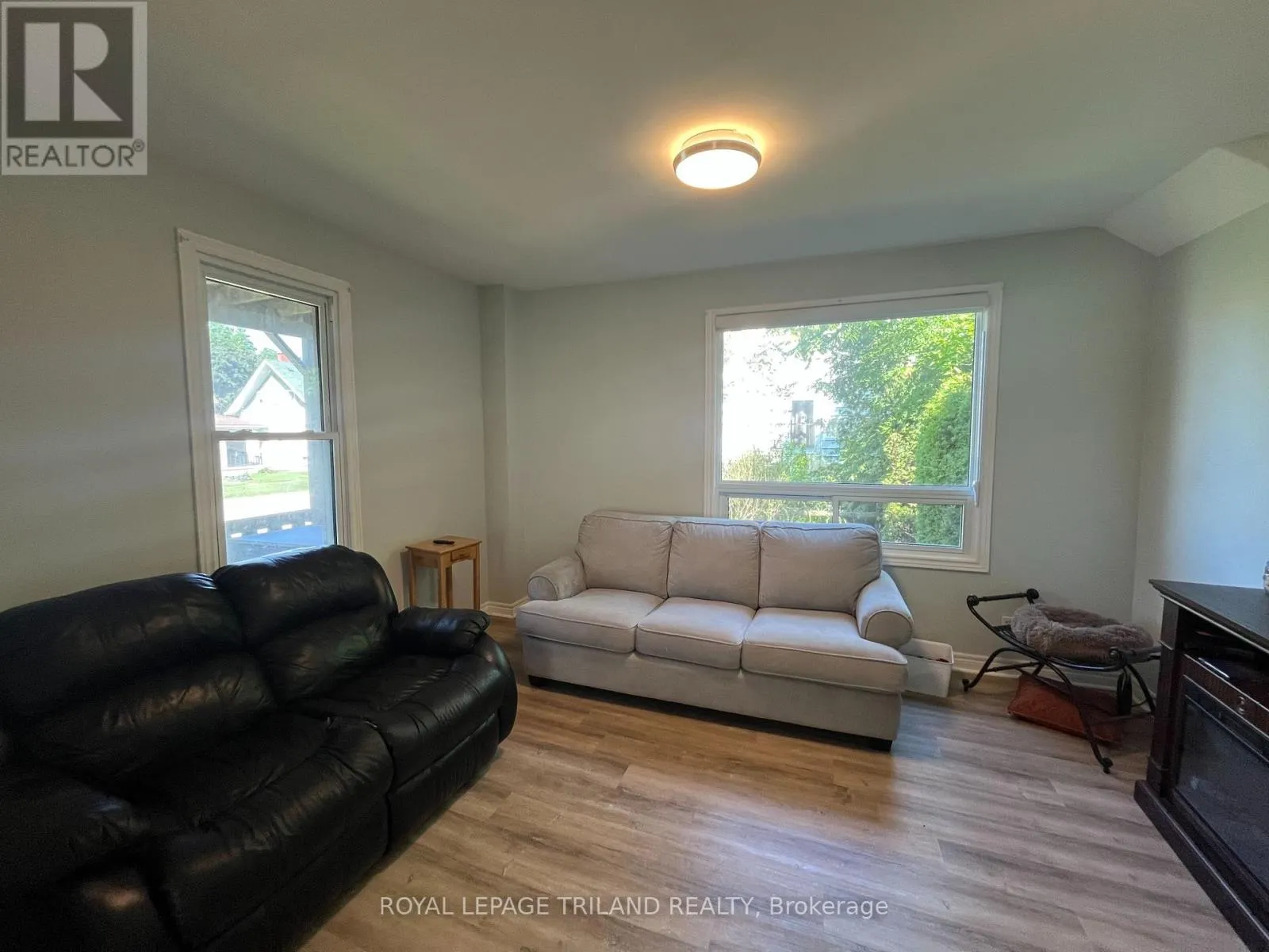 177 FURNIVAL ROAD