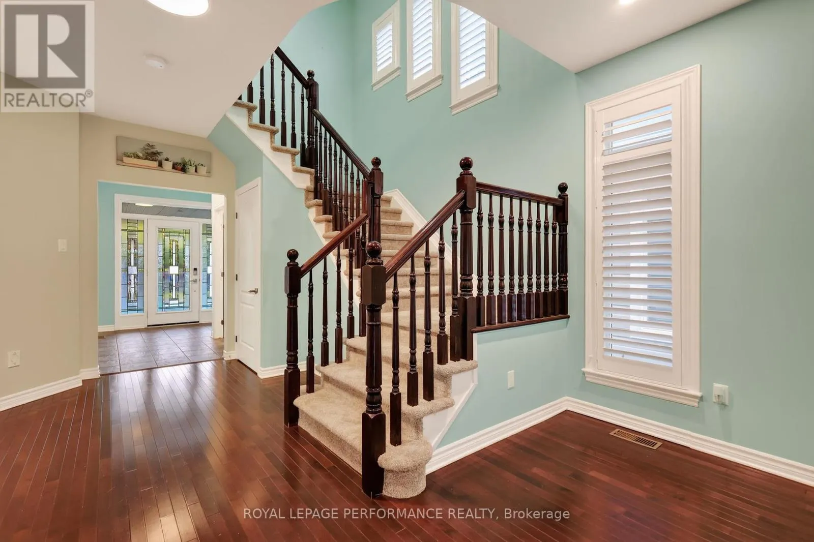 816 AZURE STREET