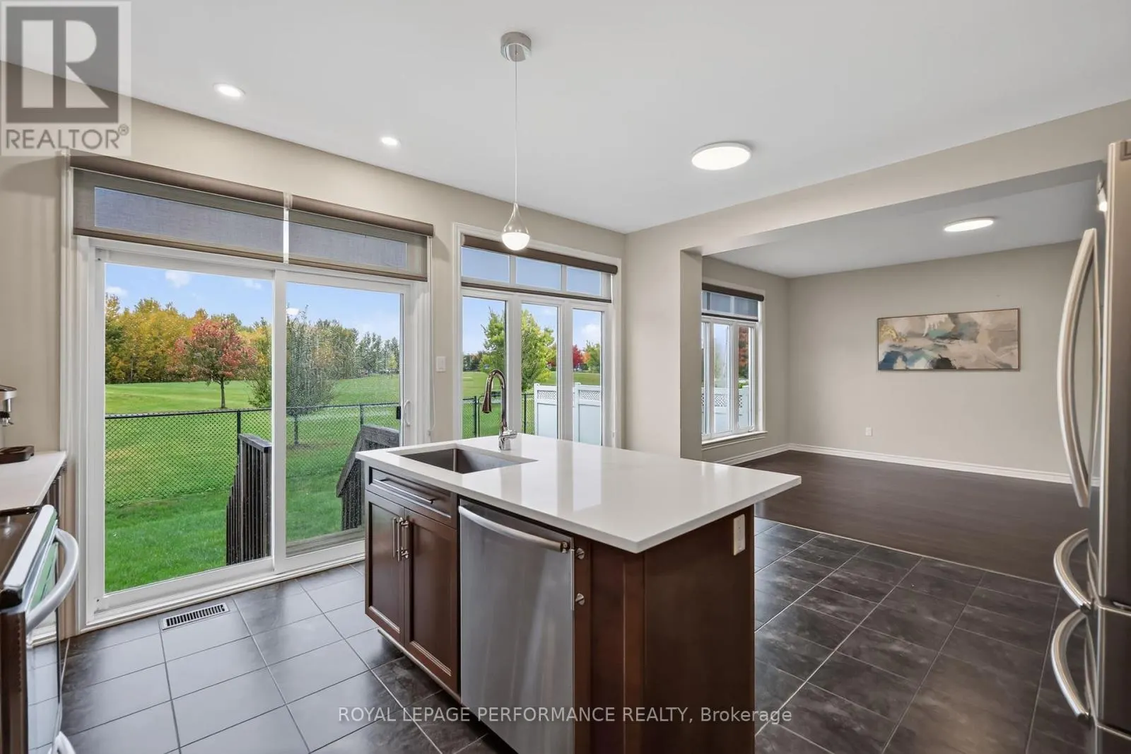 816 AZURE STREET