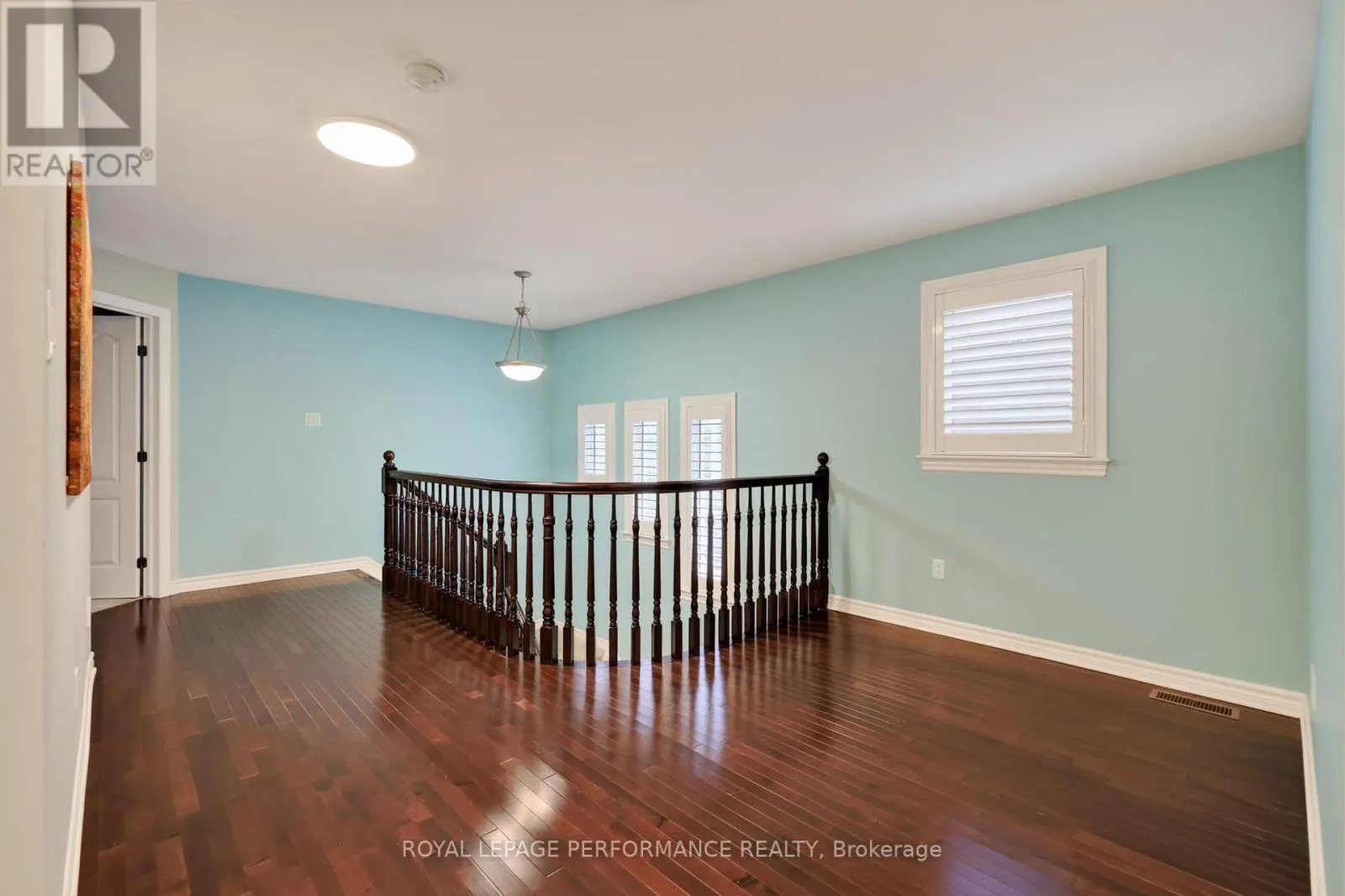 816 AZURE STREET