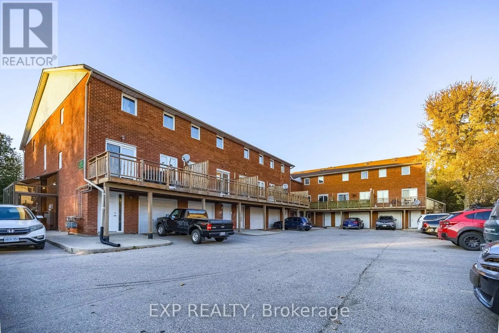10 - 100 INKERMAN STREET