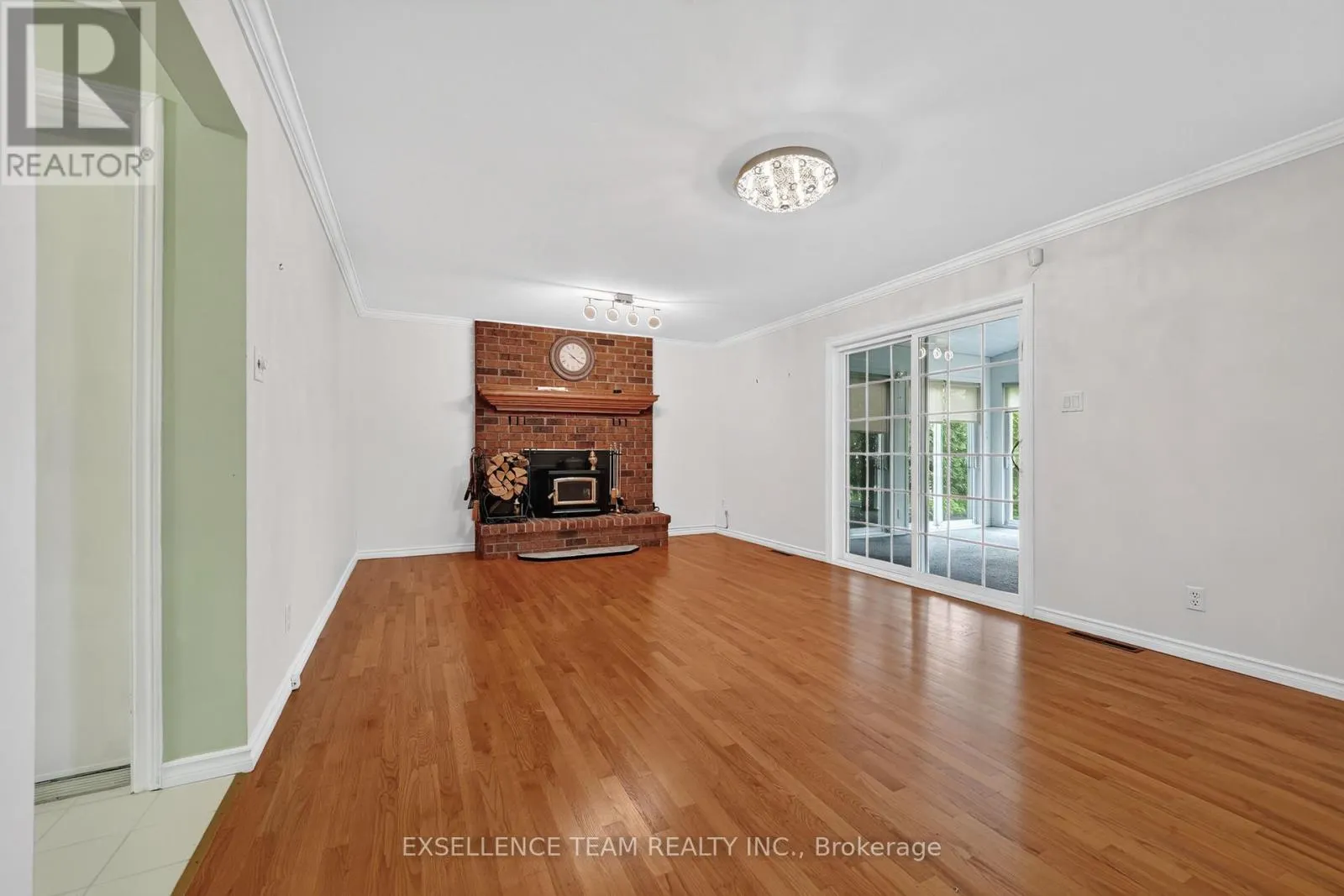 1518 BLAKELY DRIVE