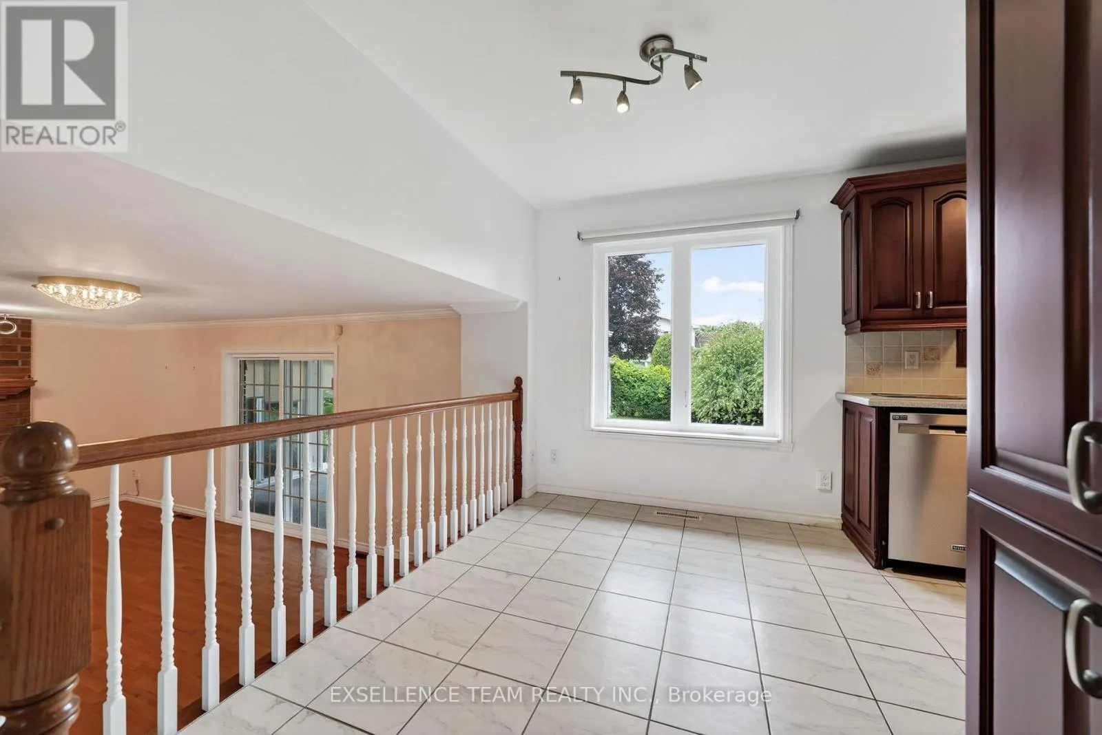 1518 BLAKELY DRIVE