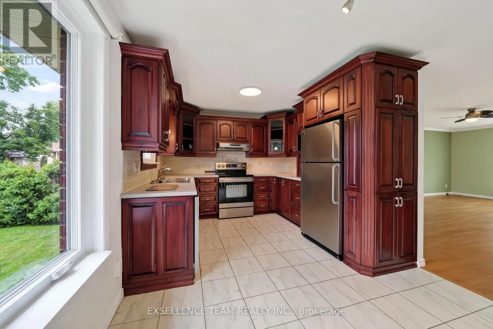 1518 BLAKELY DRIVE