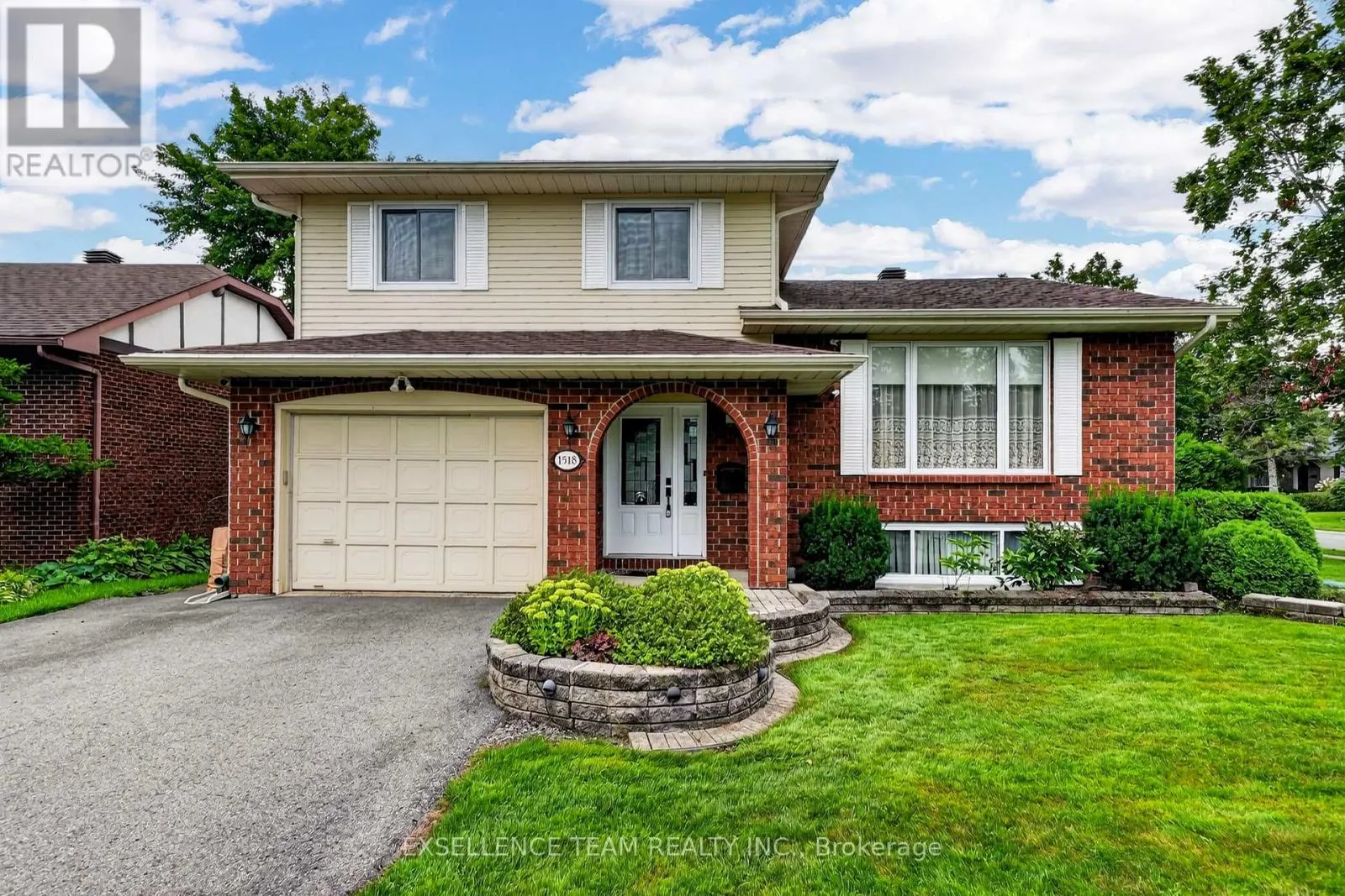 1518 BLAKELY DRIVE
