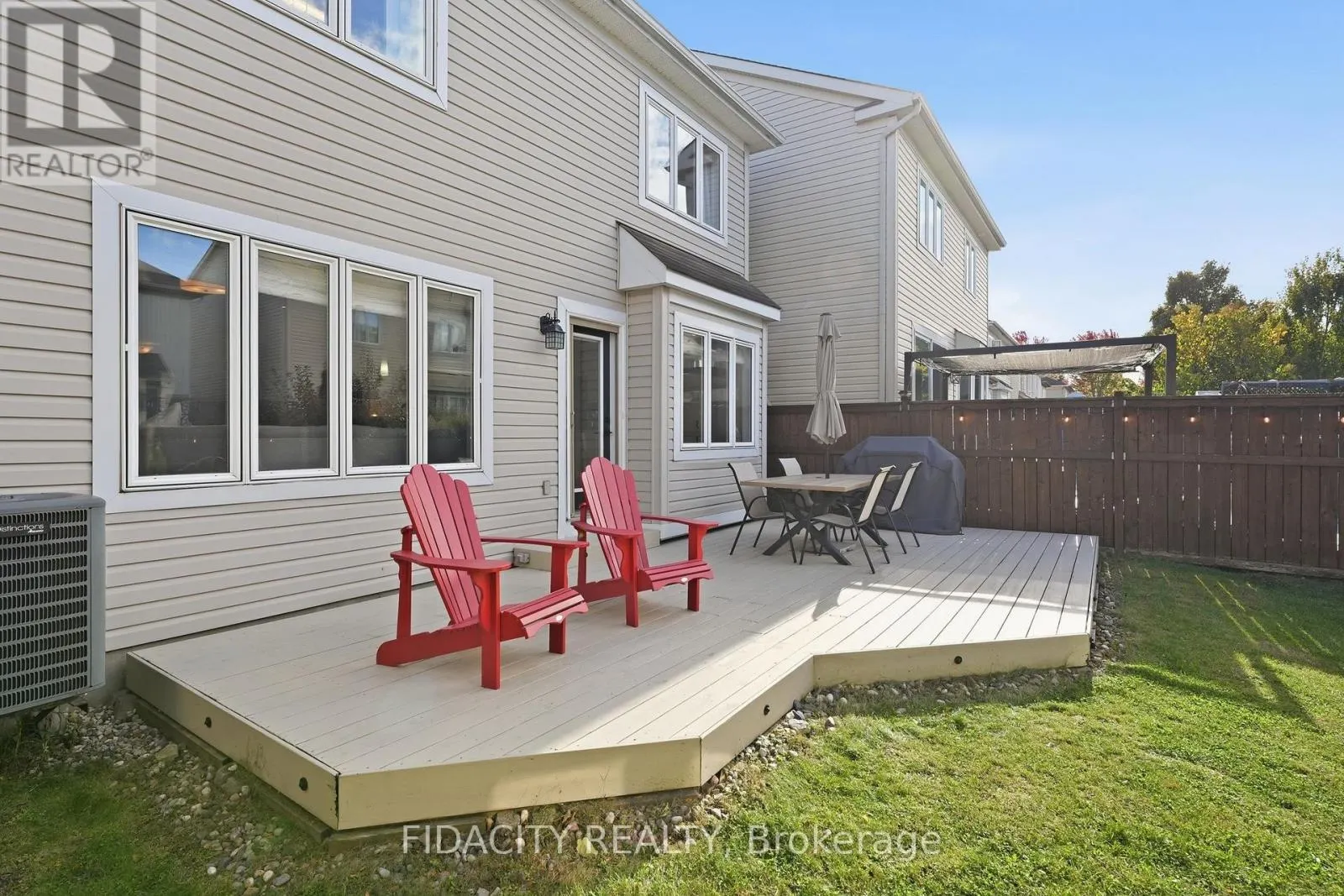 206 MISTRAL WAY