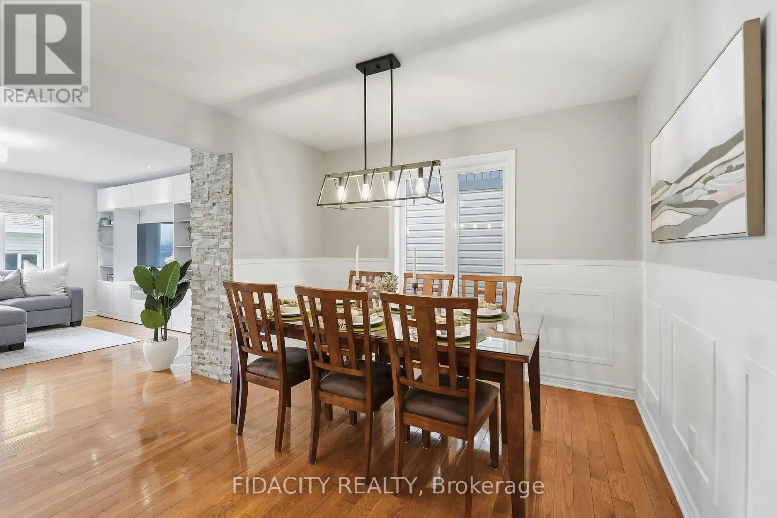 206 MISTRAL WAY